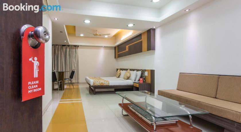 Hotel Grand Suites Indore Exterior foto